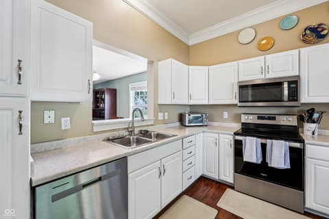 Photo of 110 Avon Lane, Noblesville, IN