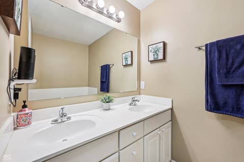 Photo of 110 Avon Lane, Noblesville, IN
