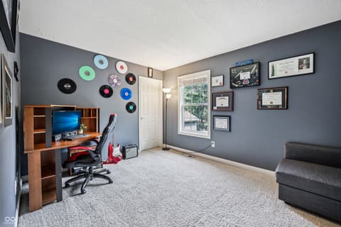 Photo of 110 Avon Lane, Noblesville, IN