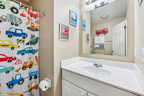 Photo of 110 Avon Lane, Noblesville, IN