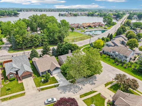 Photo of 110 Avon Lane, Noblesville, IN