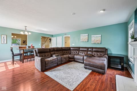 Photo of 110 Avon Lane, Noblesville, IN