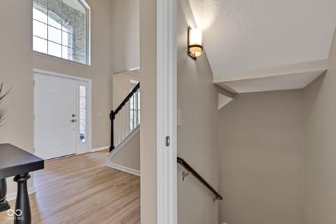 Foyer at 515 Lynton Way, Westfield, IN