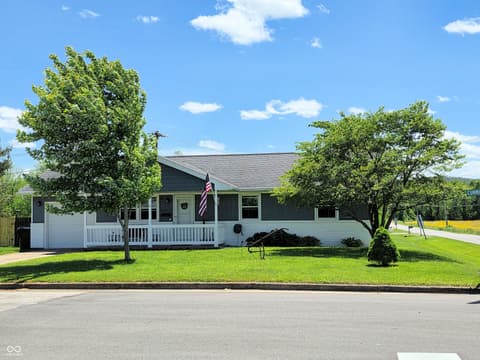 120 W Cummings Street