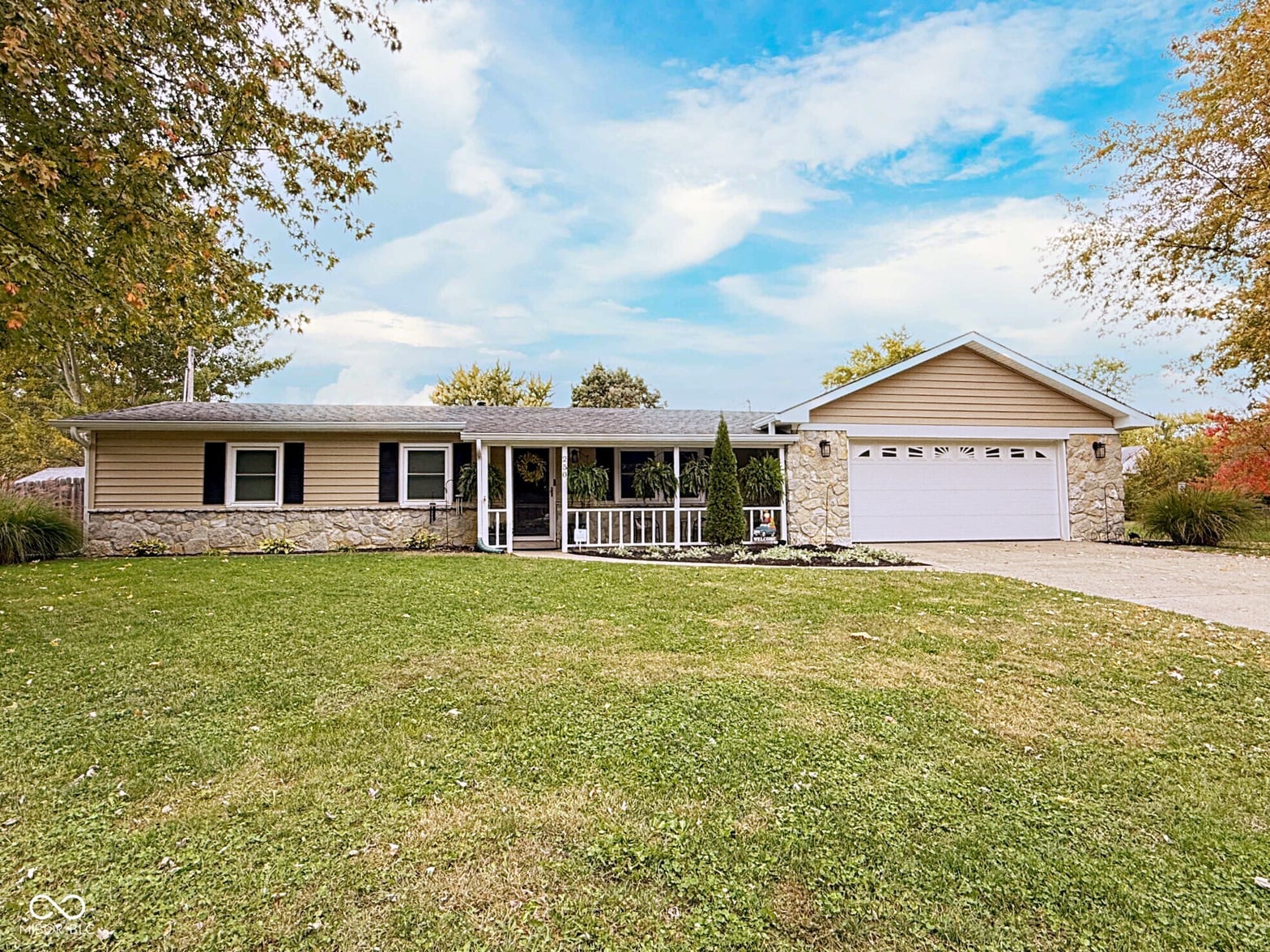Photo of 250 Southlane Drive, New Whiteland, IN