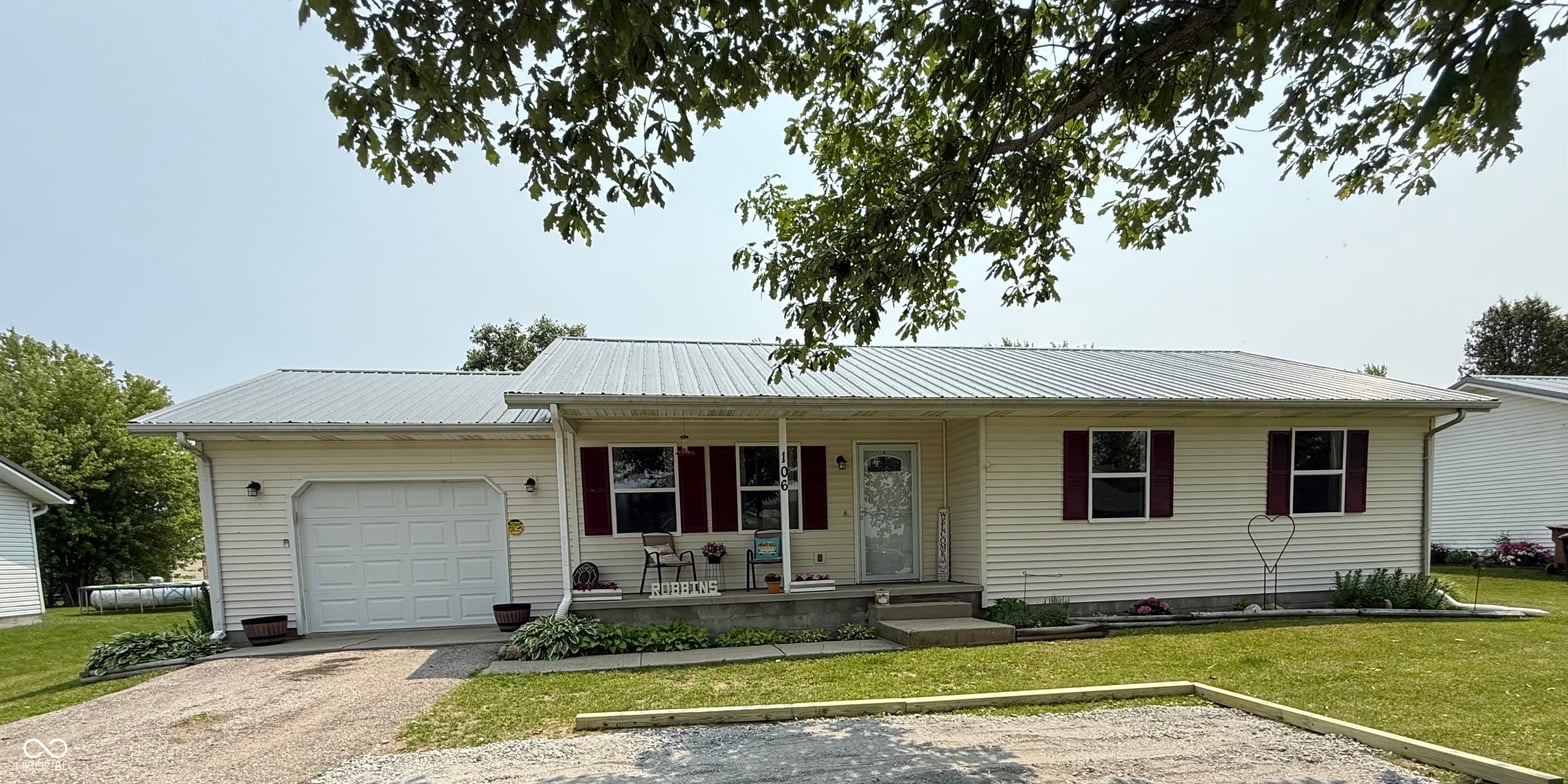 Photo of 106 9th Street, New Market, IN
