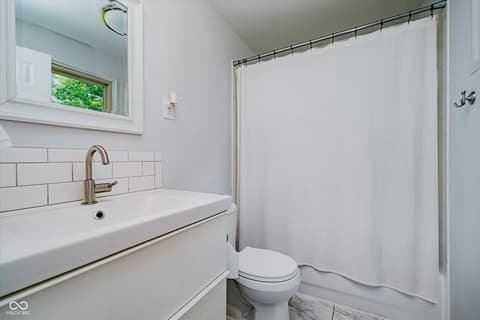 Photo of 11802 Prairie Place, Carmel, IN
