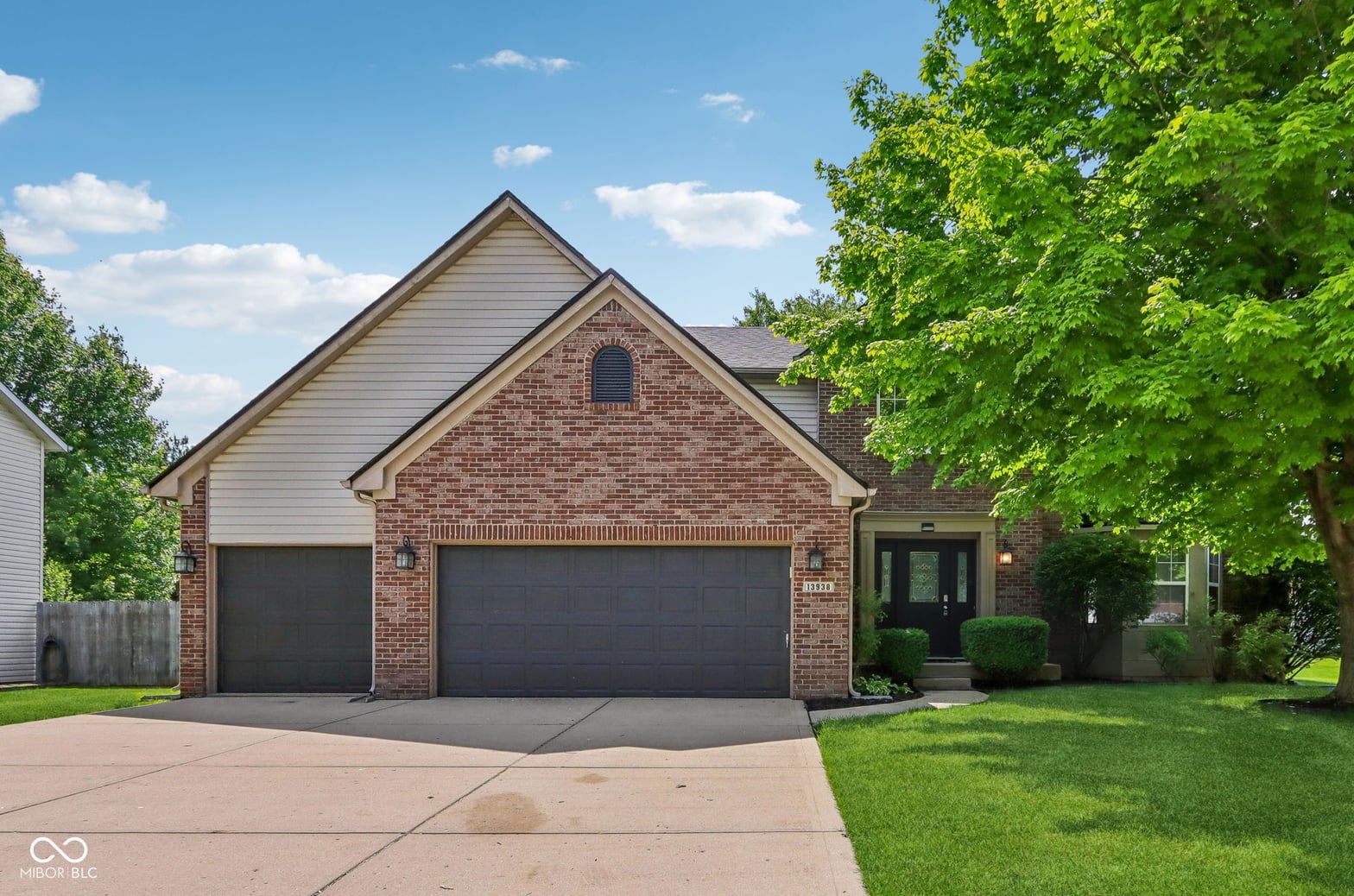 Front exterior at 13938 Charleswood Court, Fishers, IN