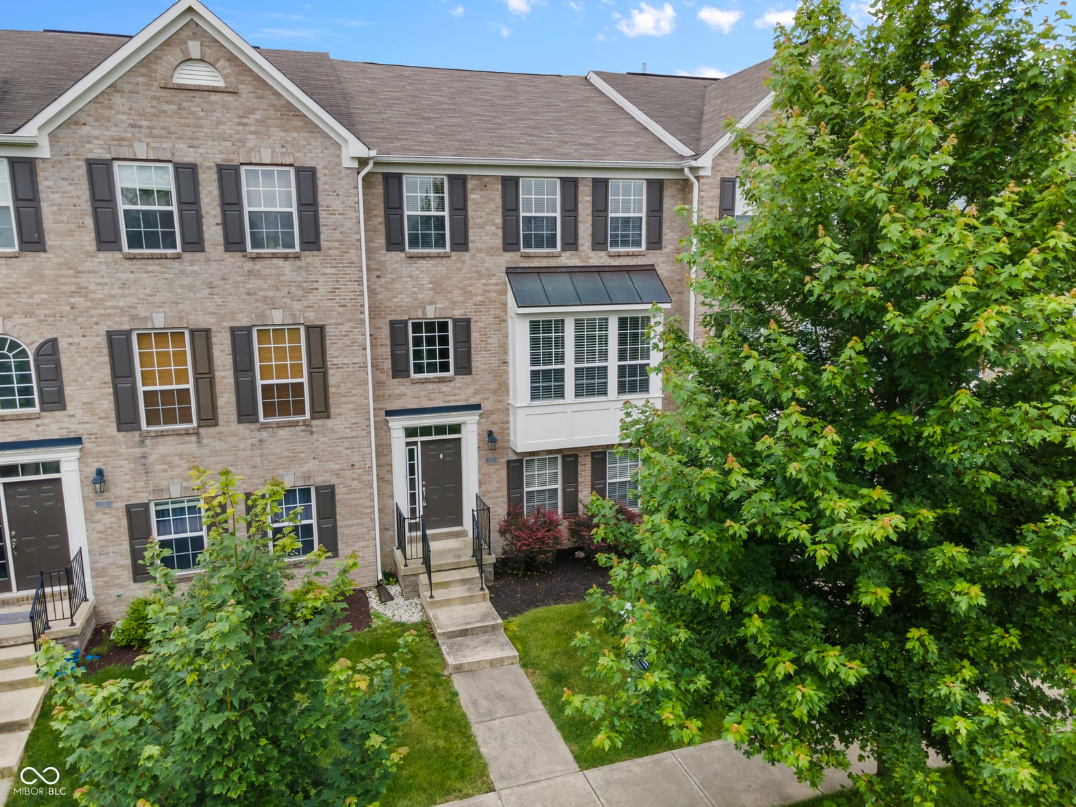 Front exterior at 258 Coatsville Drive, Westfield, IN