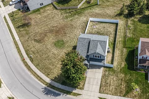 Yard at 17303 Puntledge Drive, Westfield, IN