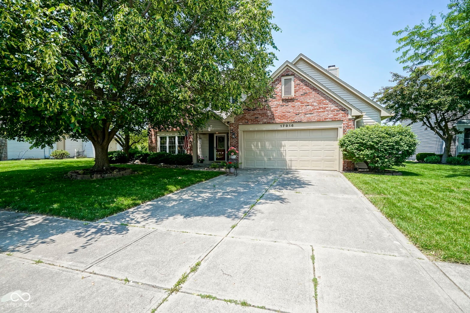 Front exterior at 17916 Racebrook Court, Noblesville, IN