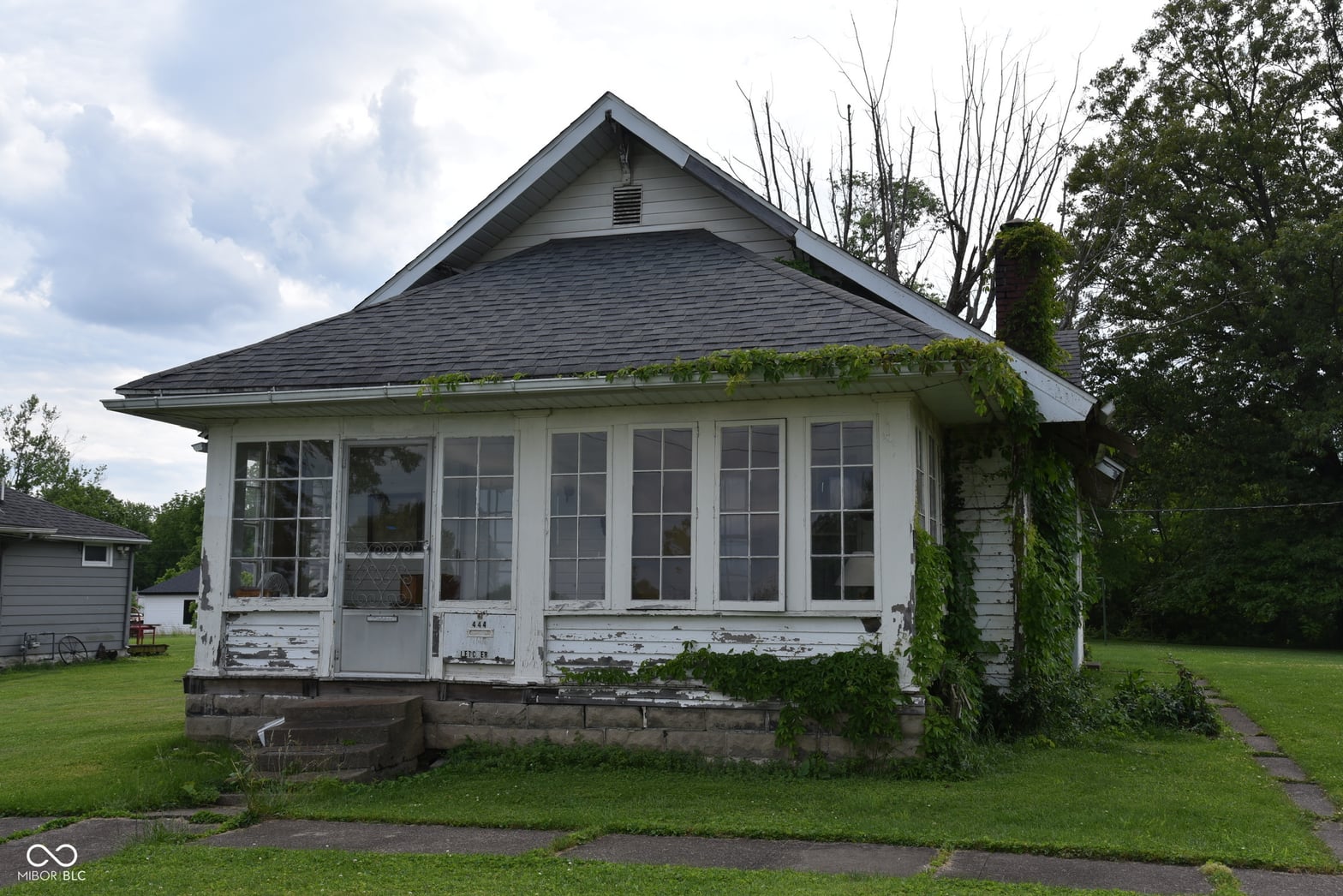 Front exterior at 444 S 4th Street, Mitchell, IN