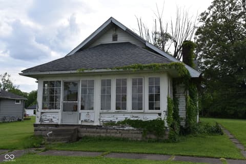 444 S 4th Street