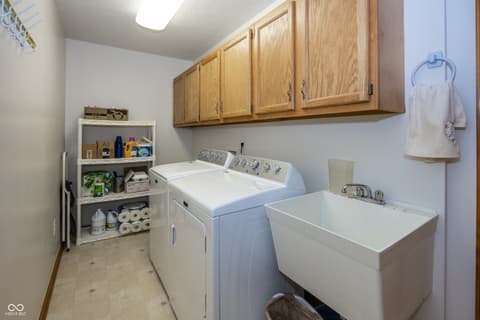 Laundry room at 7632 Sea Crest Way N, Noblesville, IN