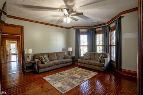 Living room at 115 W State Road 38, Pendleton, IN