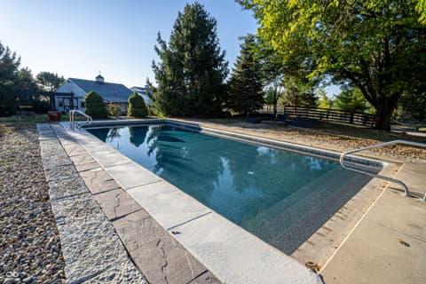 Pool at 115 W State Road 38, Pendleton, IN