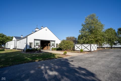 Front exterior at 115 W State Road 38, Pendleton, IN