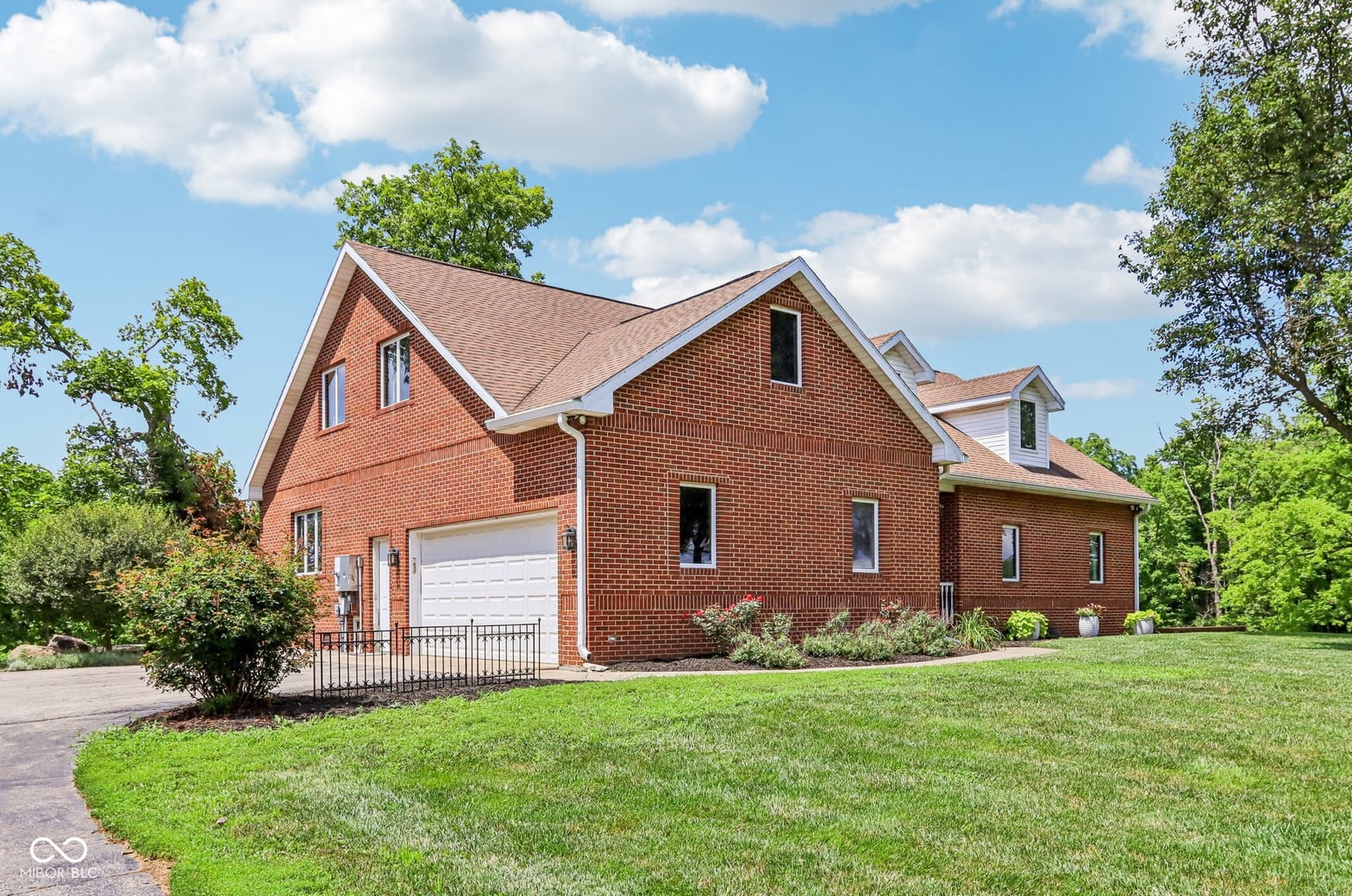 Side exterior at 11000 W River Valley Road, Yorktown, IN