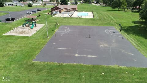 Basketball Court — 318 Lazy River Road, Cloverdale, IN