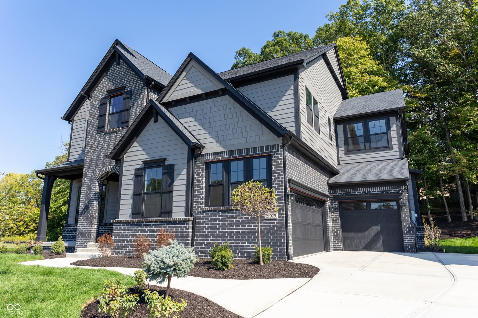 Photo of 21025 Thornborough Drive, Westfield, IN
