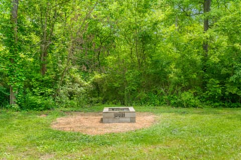 Photo of 5800 South Shore Drive, Nashville, IN