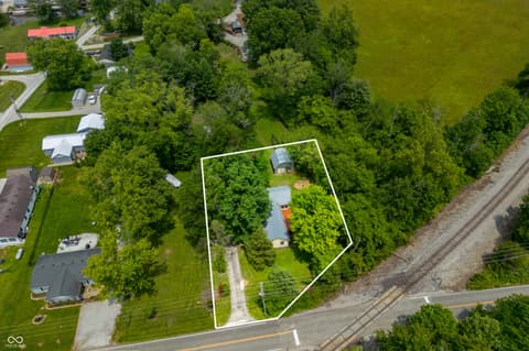 Photo of 5800 South Shore Drive, Nashville, IN