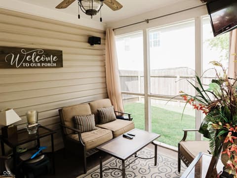 Living room at 4233 Pearson Drive, Westfield, IN