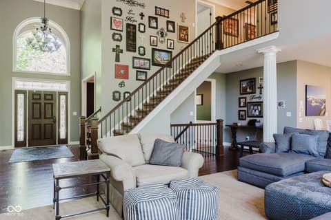 Photo of 16307 Stony Ridge Drive, Noblesville, IN