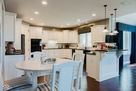 Photo of 16307 Stony Ridge Drive, Noblesville, IN