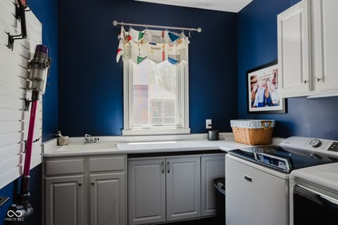 Photo of 16307 Stony Ridge Drive, Noblesville, IN