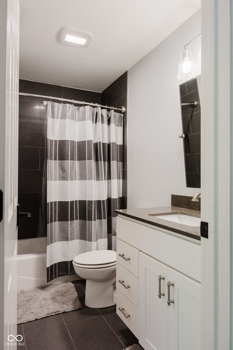Photo of 16307 Stony Ridge Drive, Noblesville, IN