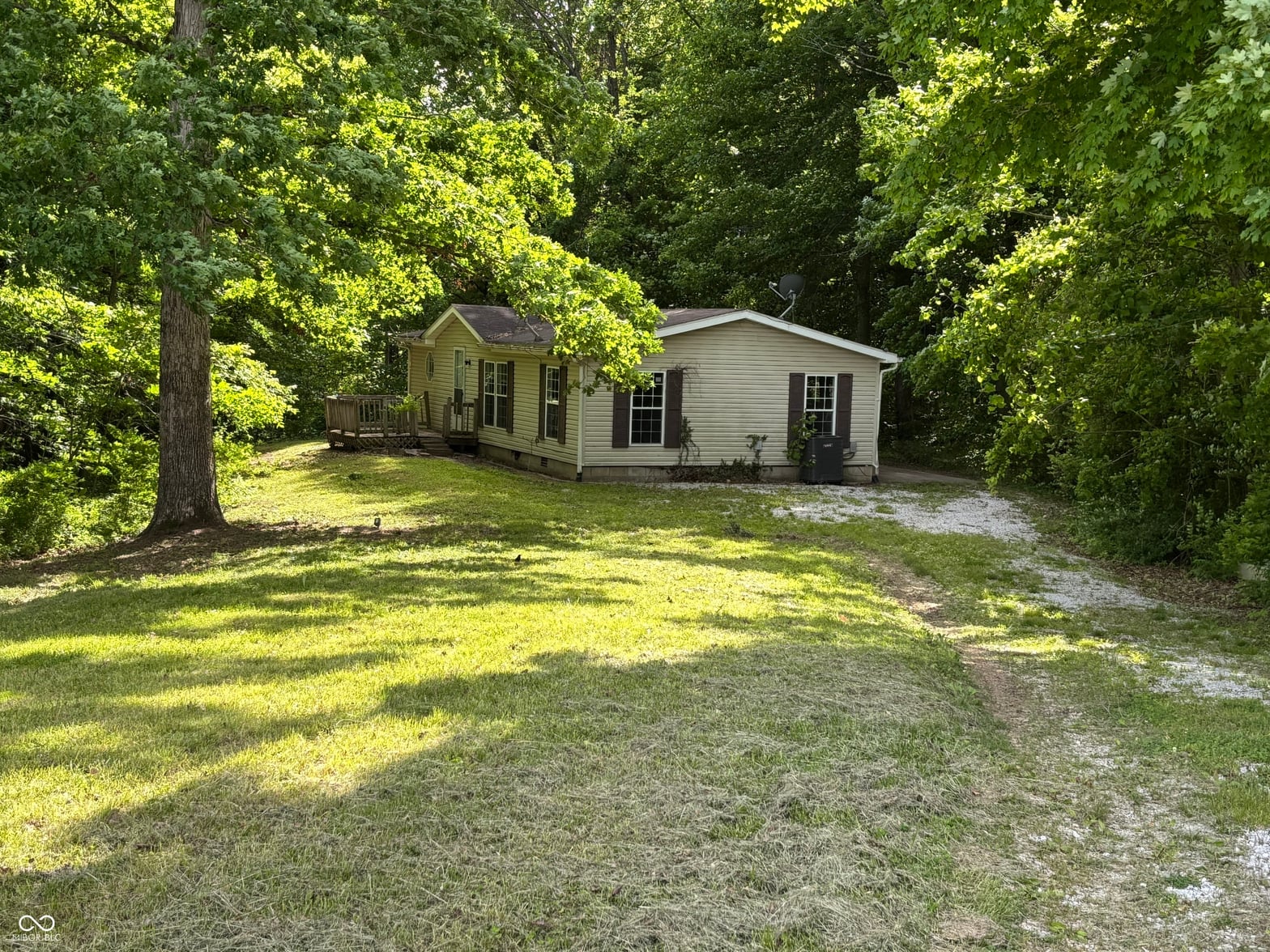 Yard at 3042 S Conservation Club Road, Morgantown, IN