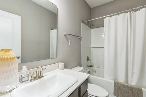 Photo of 1758 Pelham Drive, Greenwood, IN