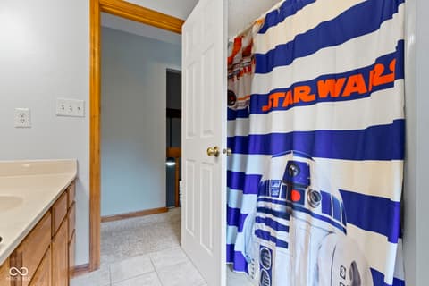 Photo of 10808 Greenbriar Drive, Fishers, IN