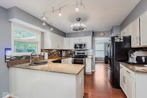 Photo of 10559 Greenway Drive, Fishers, IN