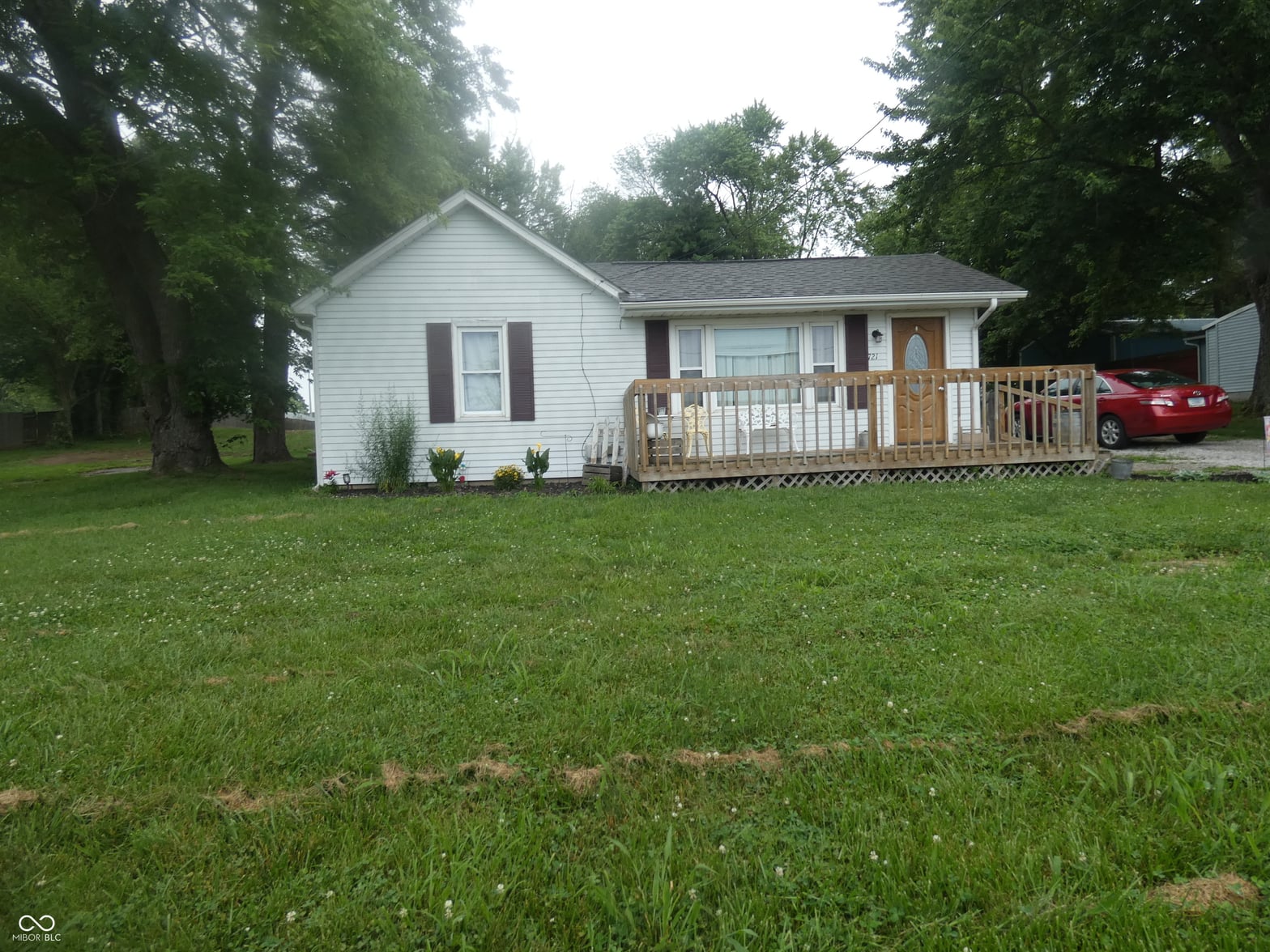 Front exterior at 721 E Walnut Street, Brownstown, IN