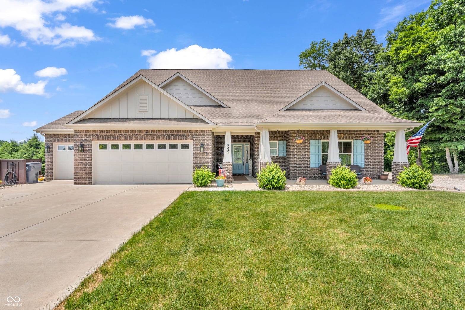 Front exterior at 9231 E Poynter Drive, Morgantown, IN