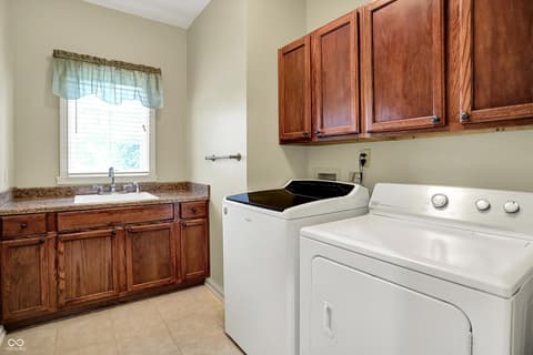 Photo of 1411 N Claridge Way, Carmel, IN