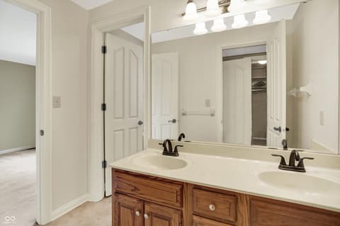 Photo of 1411 N Claridge Way, Carmel, IN