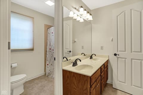 Photo of 1411 N Claridge Way, Carmel, IN