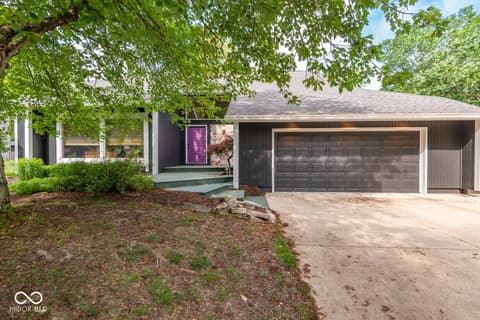 2608 S Trotters Run