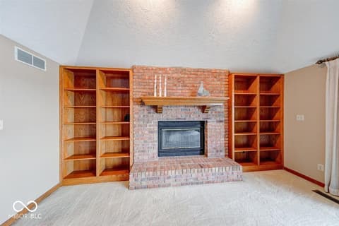 Photo of 109 Edgewater Drive, Noblesville, IN