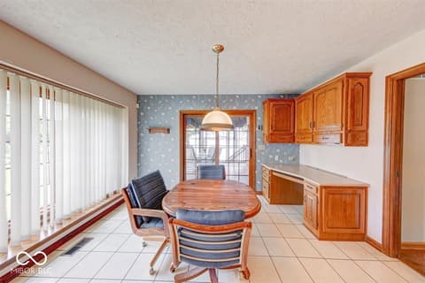 Photo of 109 Edgewater Drive, Noblesville, IN