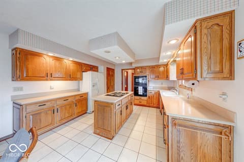 Photo of 109 Edgewater Drive, Noblesville, IN