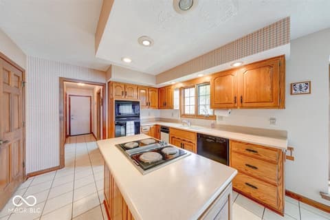 Photo of 109 Edgewater Drive, Noblesville, IN