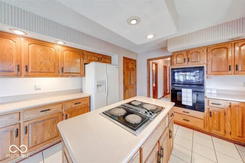Photo of 109 Edgewater Drive, Noblesville, IN