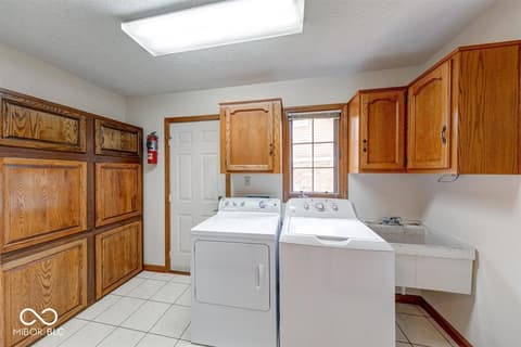 Photo of 109 Edgewater Drive, Noblesville, IN