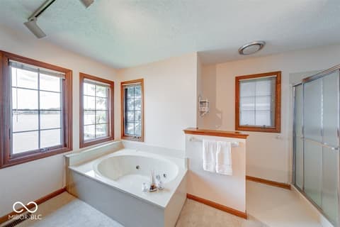 Photo of 109 Edgewater Drive, Noblesville, IN