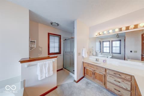 Photo of 109 Edgewater Drive, Noblesville, IN