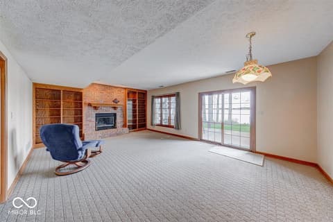 Photo of 109 Edgewater Drive, Noblesville, IN